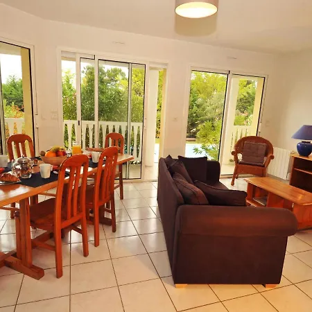 Villa With A Private Pool In Lacanau-ocean Lacanau